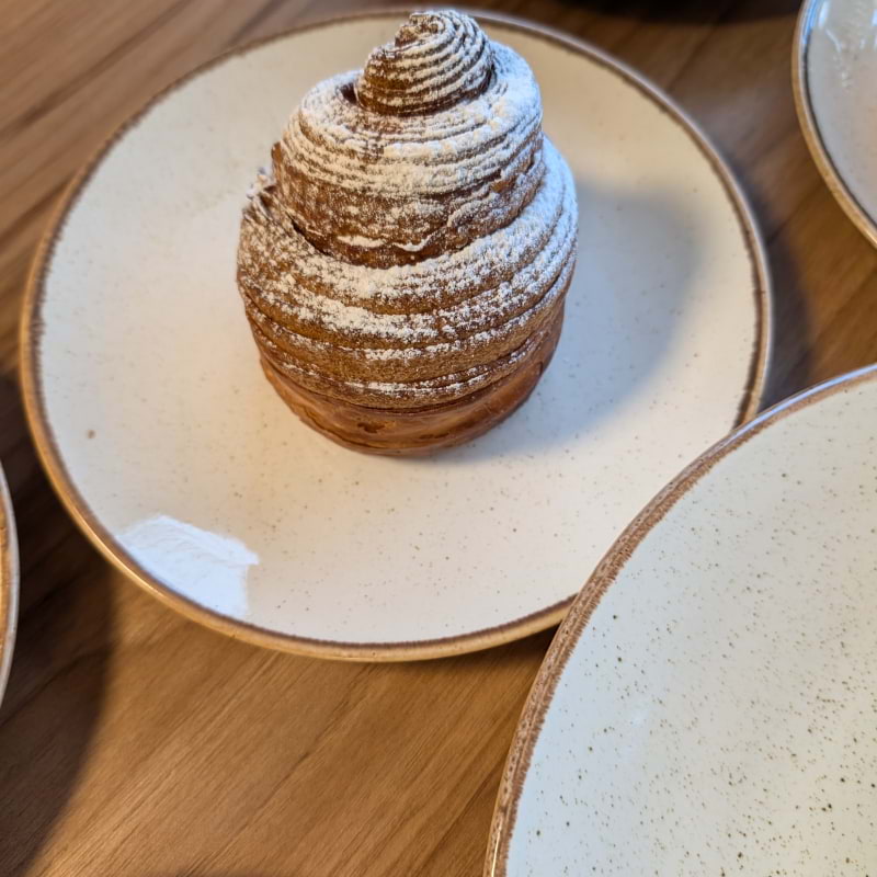 Bild från Maison Caillard av Doux E. (2026-01-05)