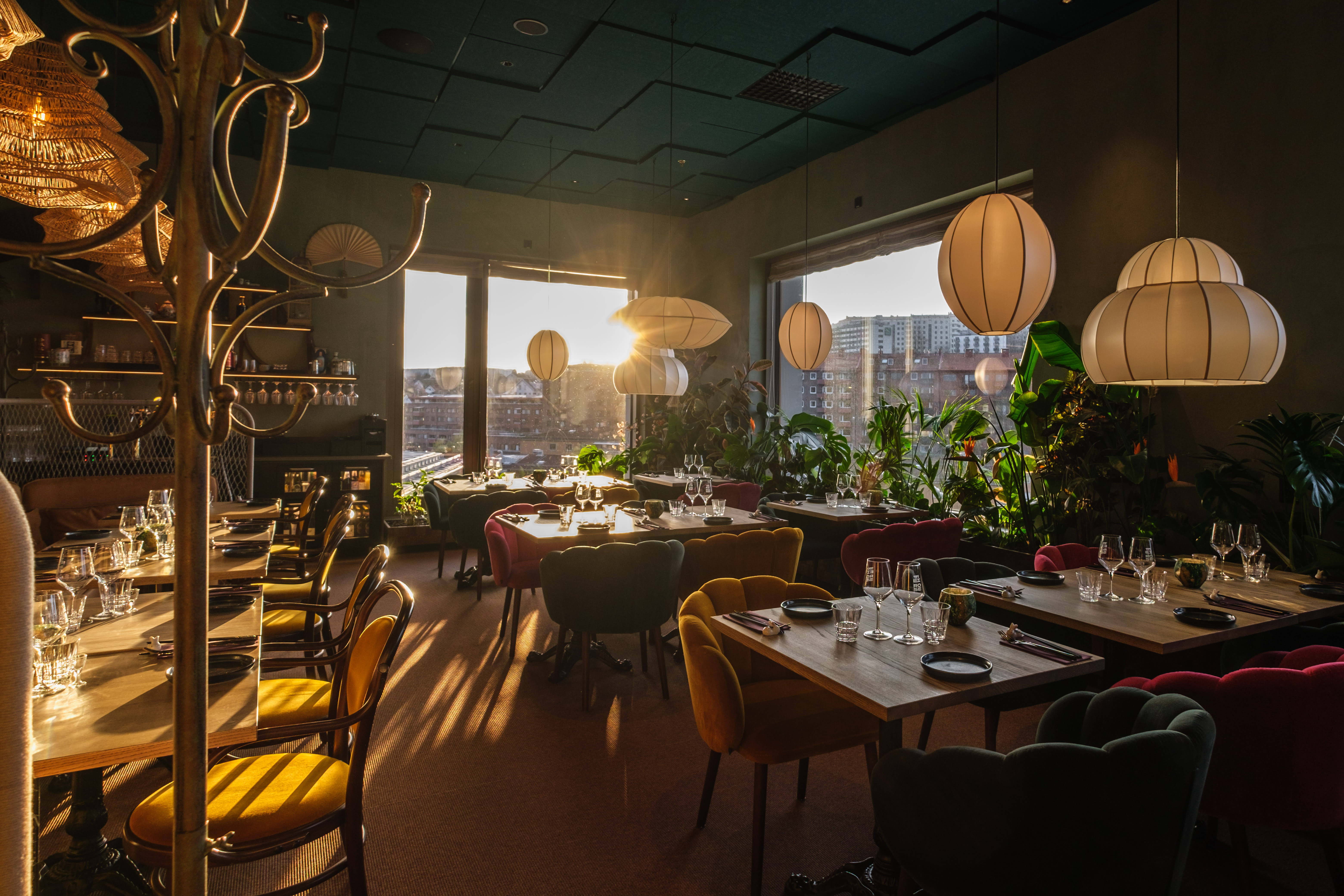 Mei Rose Rooftop Bar & Bistro – Asiatiska restauranger