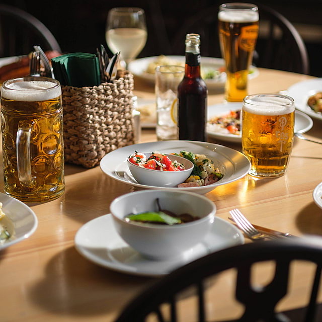 Prost Bierhalle & Wirtshaus