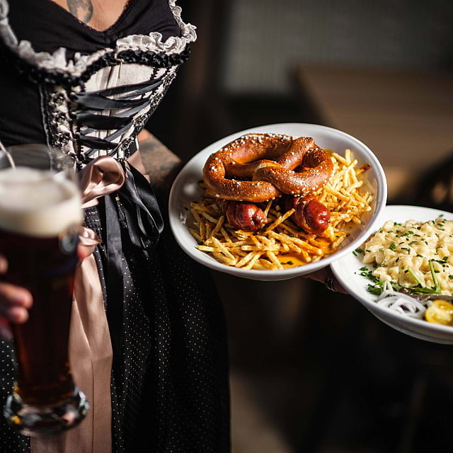 Prost Bierhalle & Wirtshaus