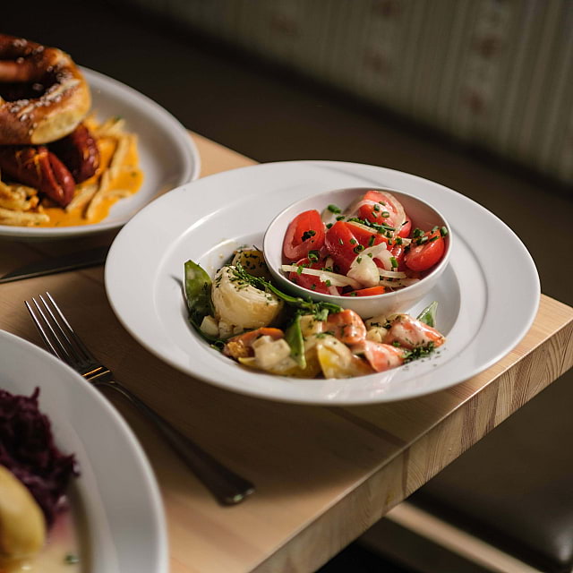 Prost Bierhalle & Wirtshaus