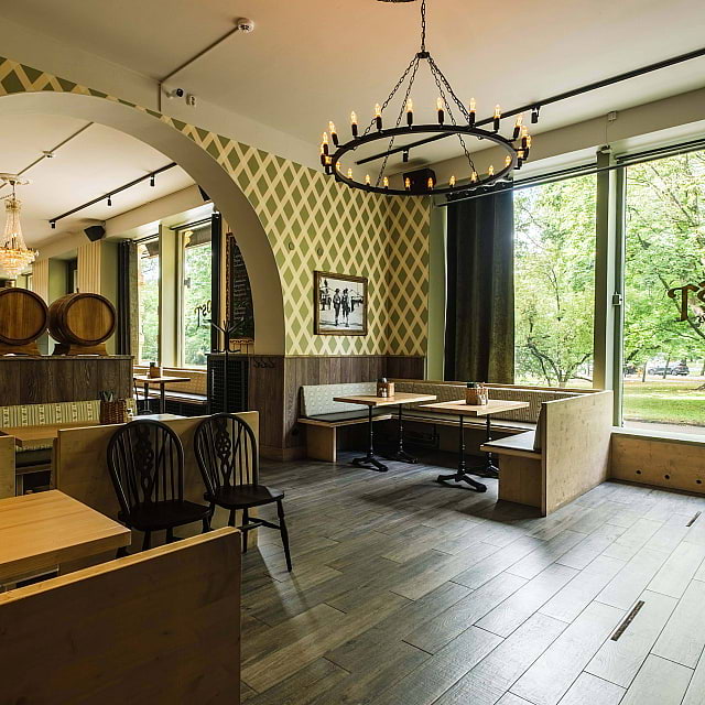 Prost Bierhalle & Wirtshaus