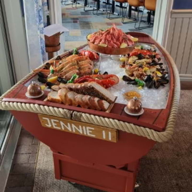 Skaldjursbåt framdukad till vårt sällskap – Photo from Sjömagasinet by Annika S. (30/06/2025)