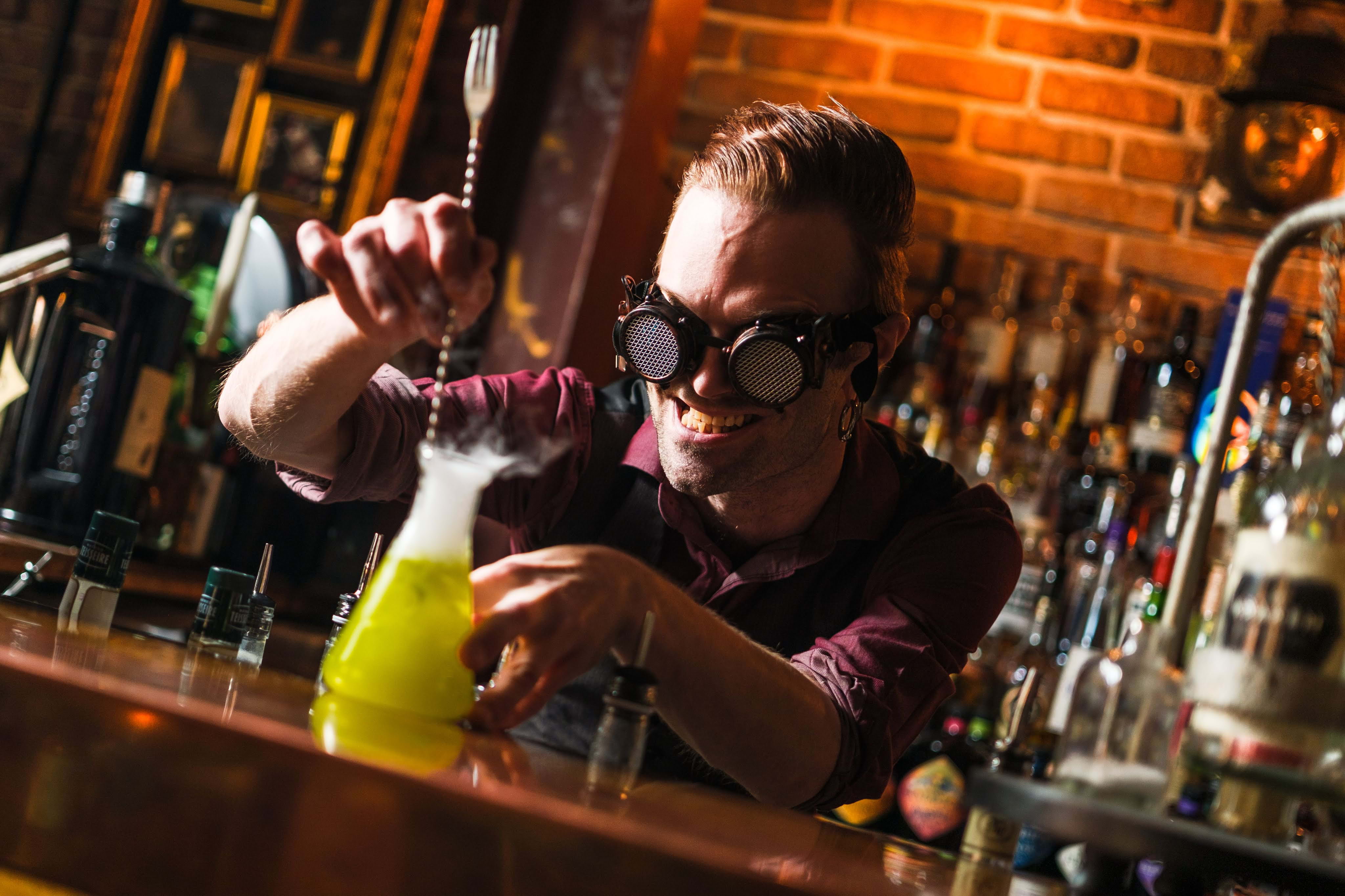 Steampunk Bar – Barer