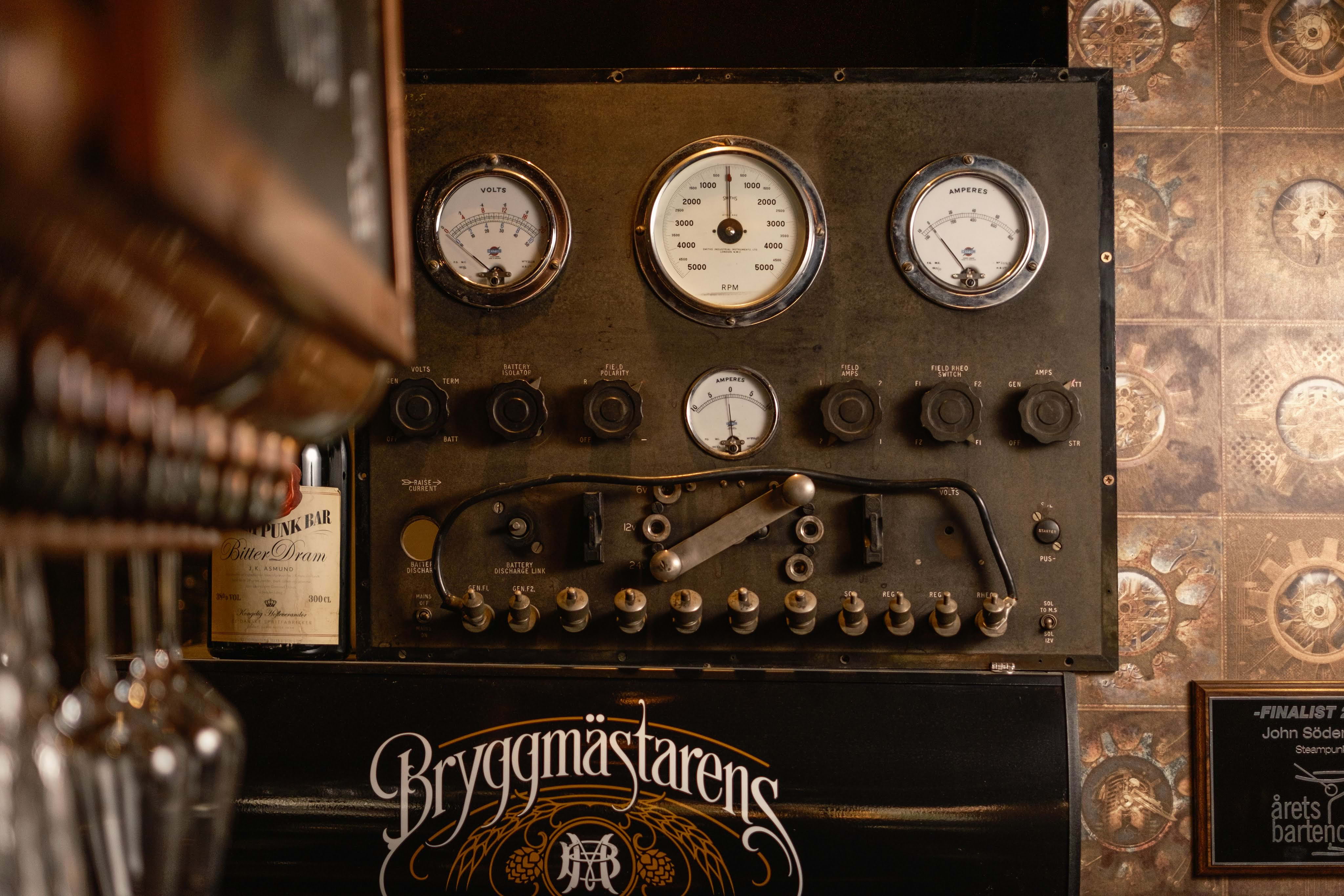 Steampunk Bar – Ölbarer