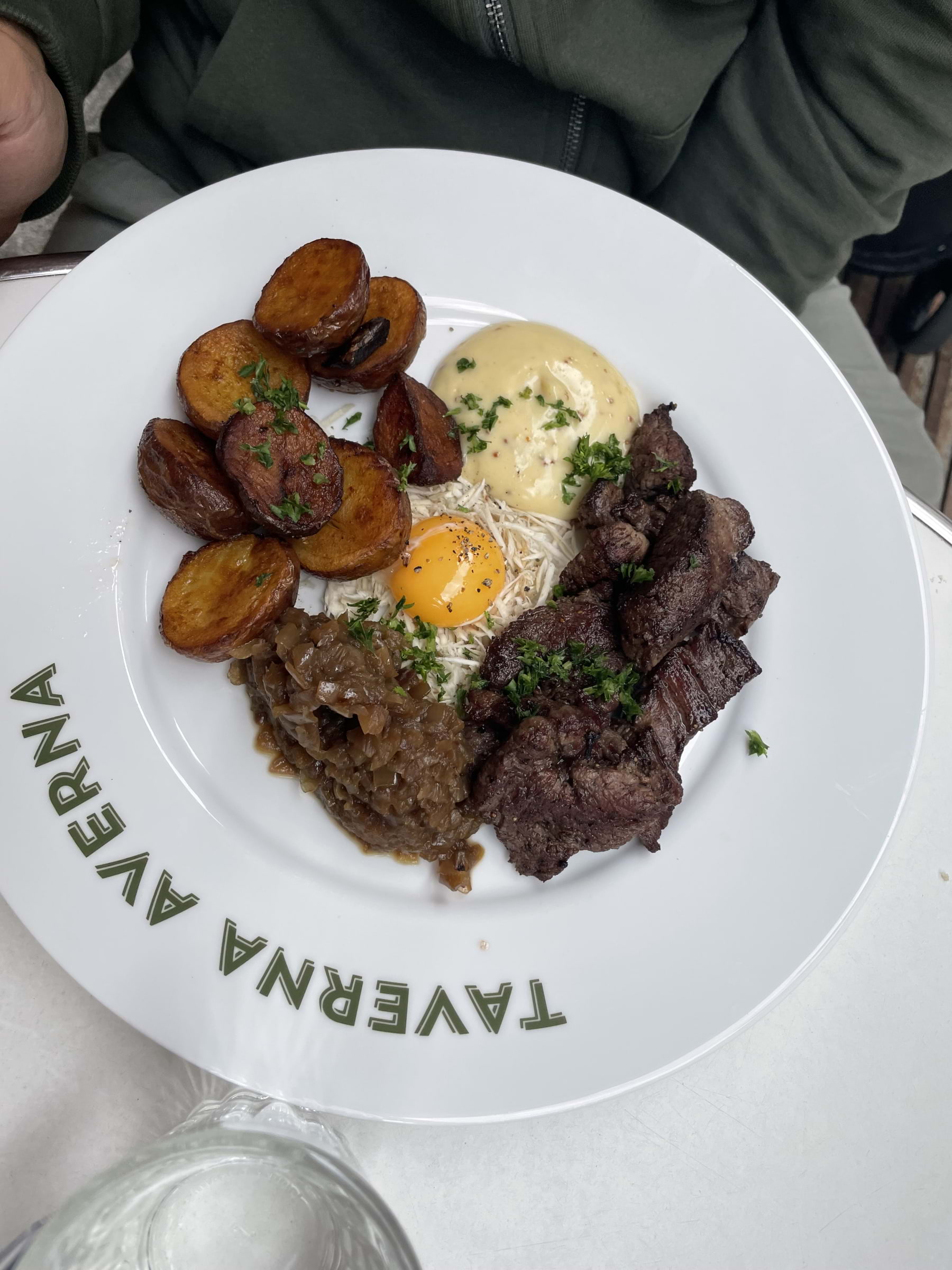 Billede fra Taverna Averna af Anna T. (31.07.2026)