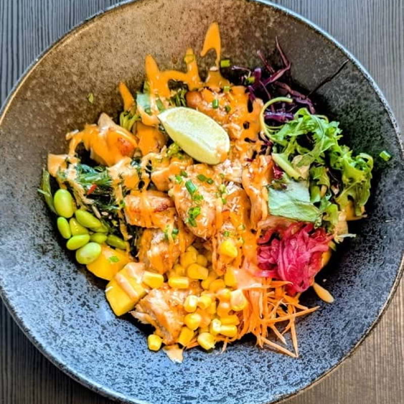 F&auml;rsk pok&eacute; bowl med lax, ris och gr&ouml;nsaker p&aring; Tilly&rsquo;s Sushi i Partille. &ndash; Photo from Tilly's Sushi by Tillys sushi&nbsp;S. (13/07/2026)