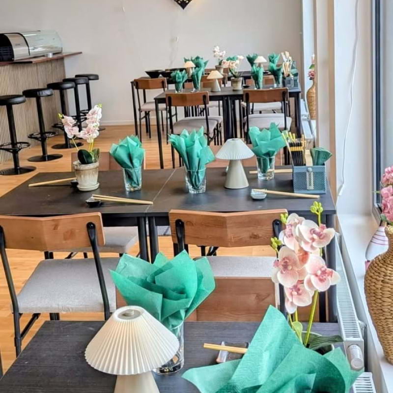 Modern sushirestaurang med sittplatser p&aring; Arenatorget 6 i Partille. &ndash; Photo from Tilly's Sushi by Tillys sushi&nbsp;S. (13/07/2026)