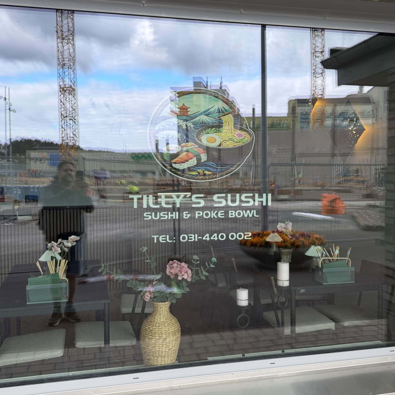 Entr&eacute;n till Tilly&rsquo;s Sushi p&aring; Arenatorget 6 vid Partille Arena. &ndash; Photo from Tilly's Sushi by Tillys sushi&nbsp;S. (13/07/2026)