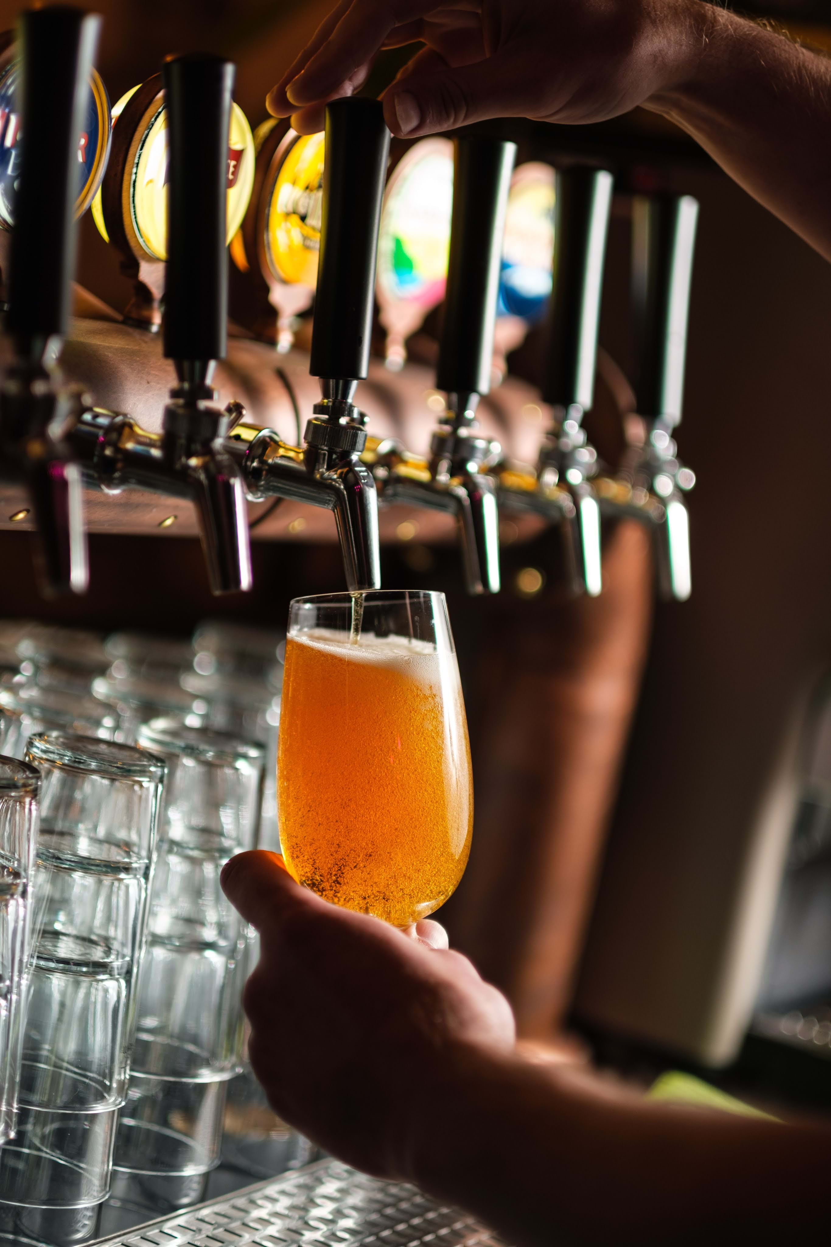 Victoria Bar – Barer