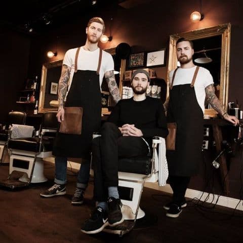 Johan, Olle och Henry (Kollektivet Hvitan) barbershop och tatueringsstudio under samma tak – Bild från Kollektivet Hvitan av Erwan D.