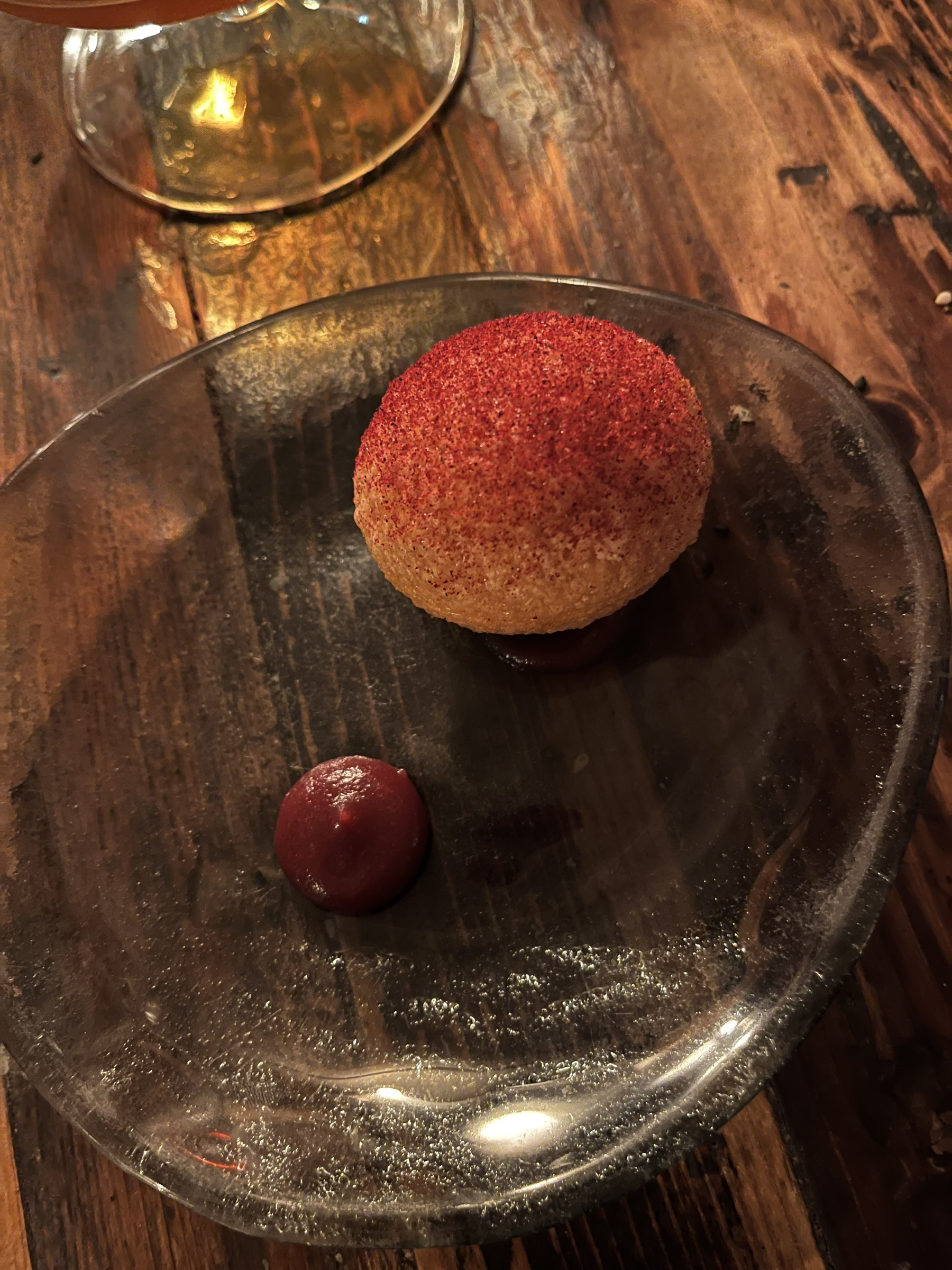 Some kind of ice cream in a white chocolate shell – Billede fra Høst af Emmi A. (28.09.2026)