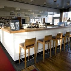 Baren &middot; Lisa p&aring; udden