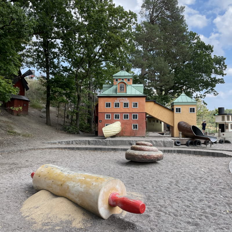 Bild från Lilla Kvarnholmen lekplats av Sarah A.