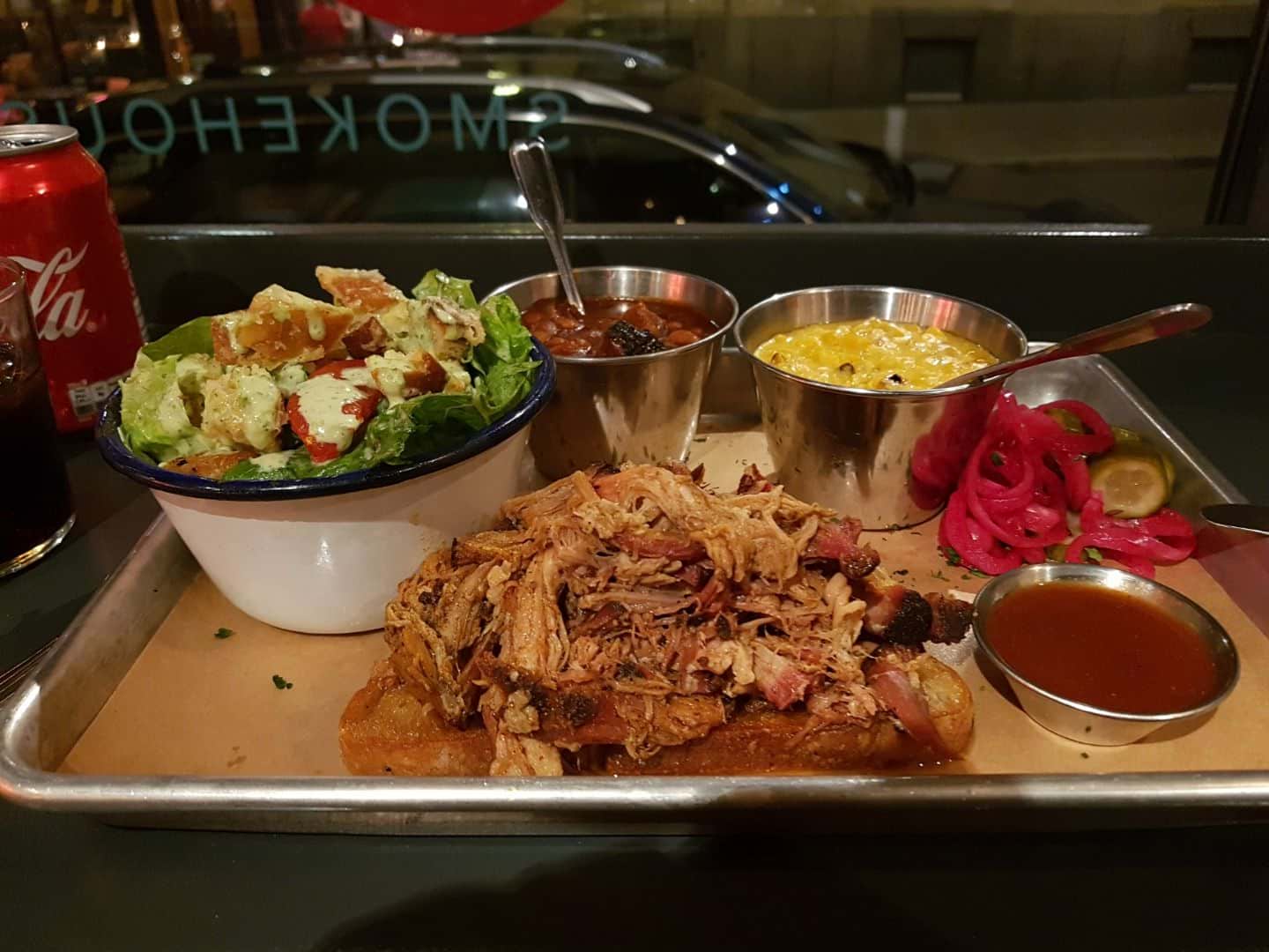 Pulled pork, bbq baked beans, creamed corn, smoked tomato, wow – Photo from Low & Slow Smokehouse by Magnus Å. (27/09/2018)
