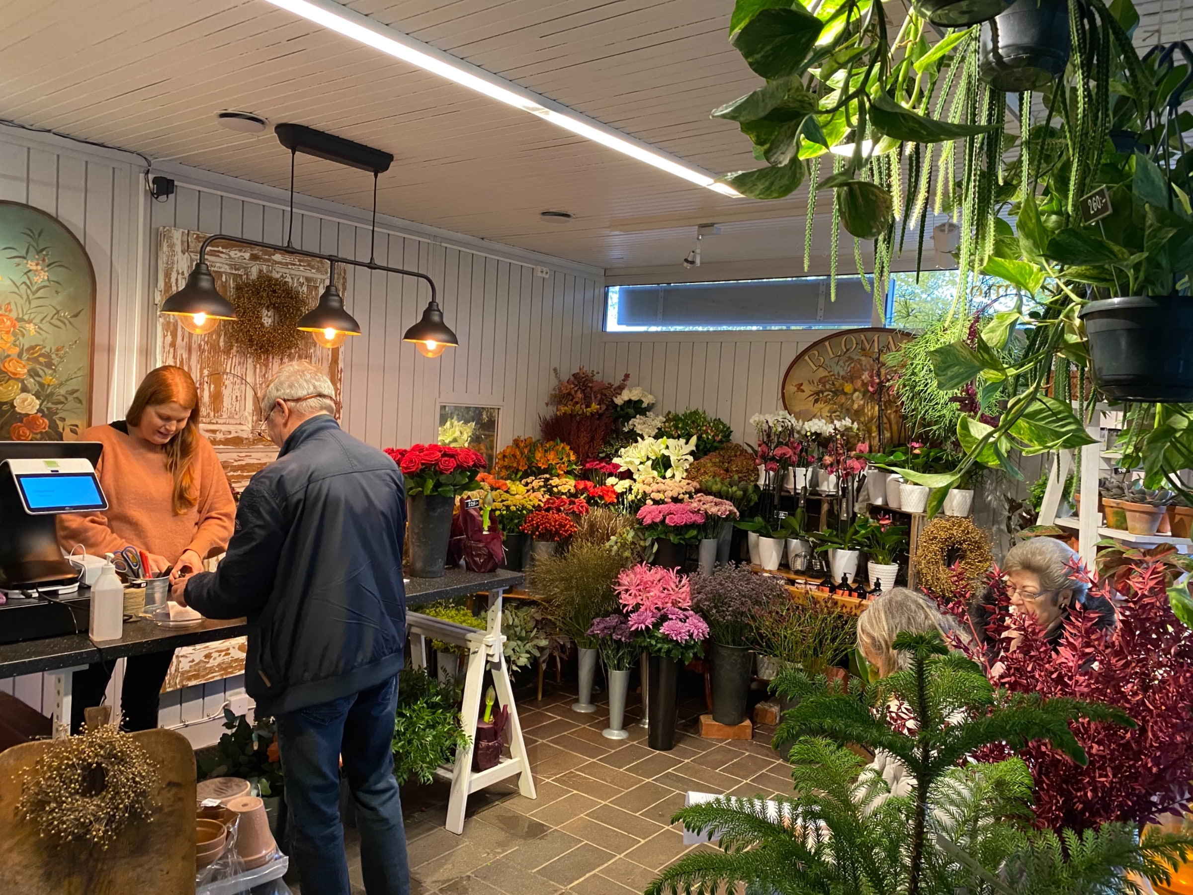 Blomsterbutik  – Bild från Lötsjö Blommor av Masse  N. (2020-11-02)