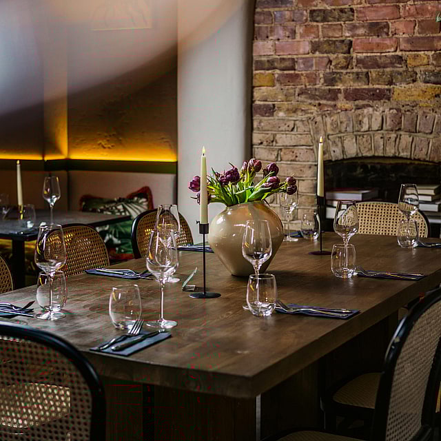 Bennie Restaurant & Bar