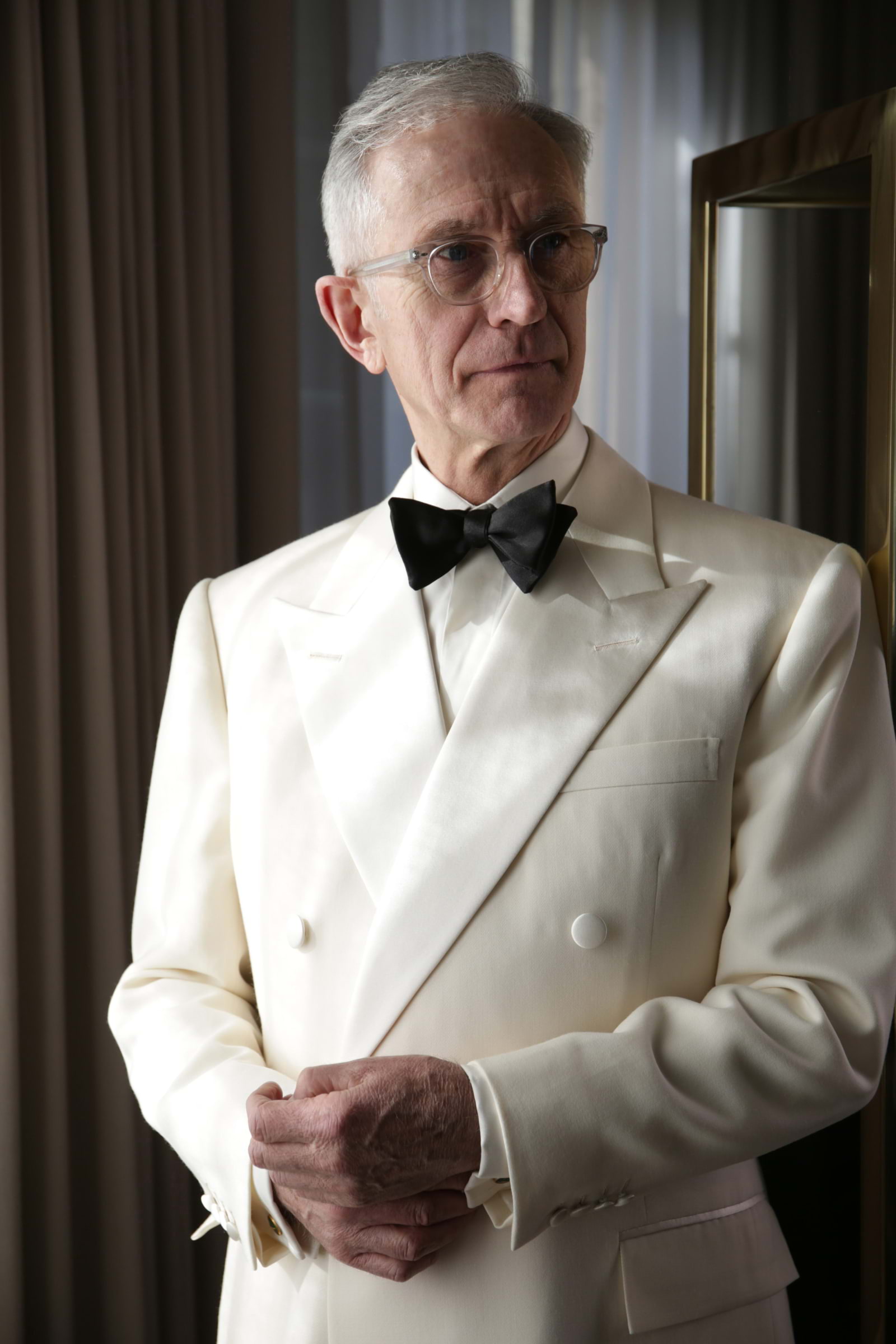 Bespoke white evening wear (tuxedo) by Dege & Skinner – Bild från Dege & Skinner av Cass S. (2025-05-28)