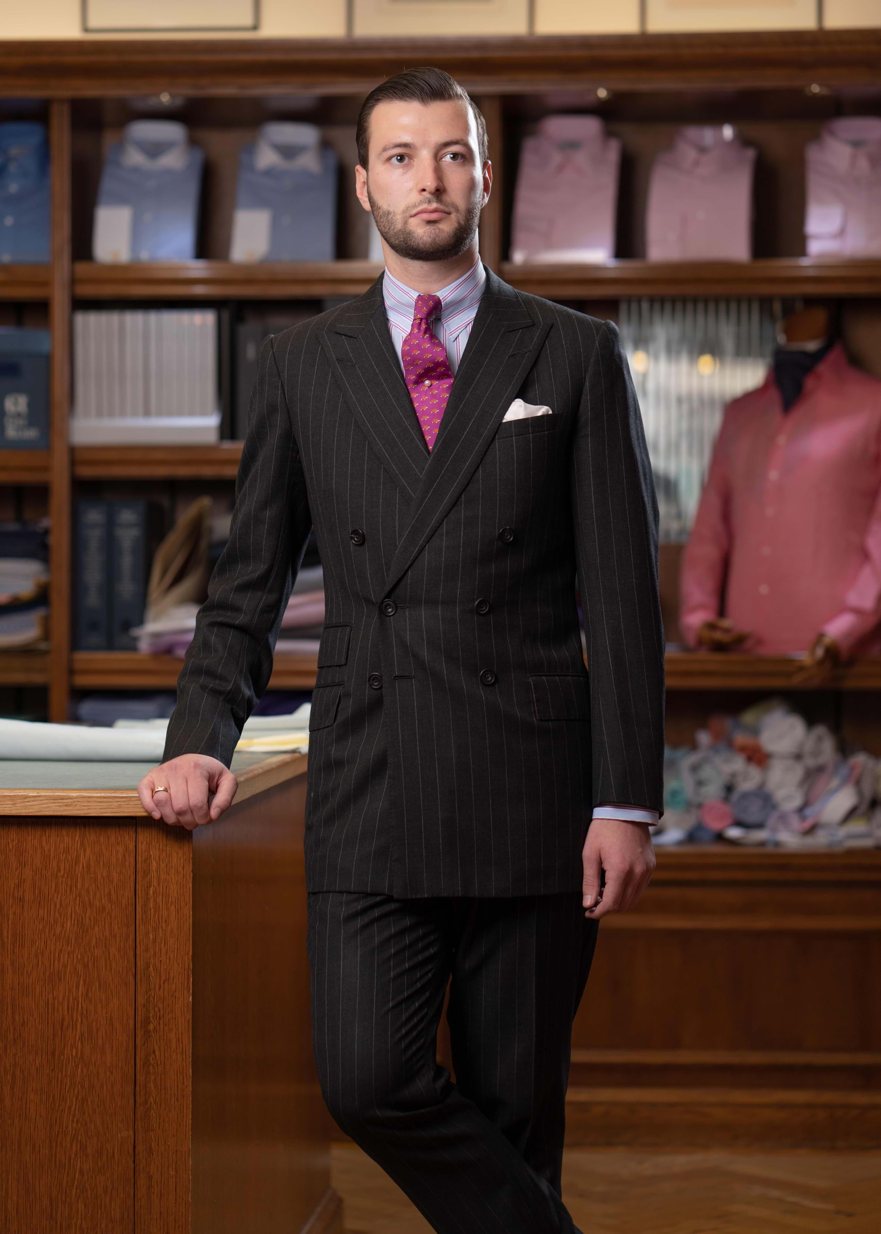 Head Bespoke Shirt Cutter, Tom Bradbury &ndash; Bild fr&aring;n Dege & Skinner av Cass&nbsp;S. (2026-02-16)