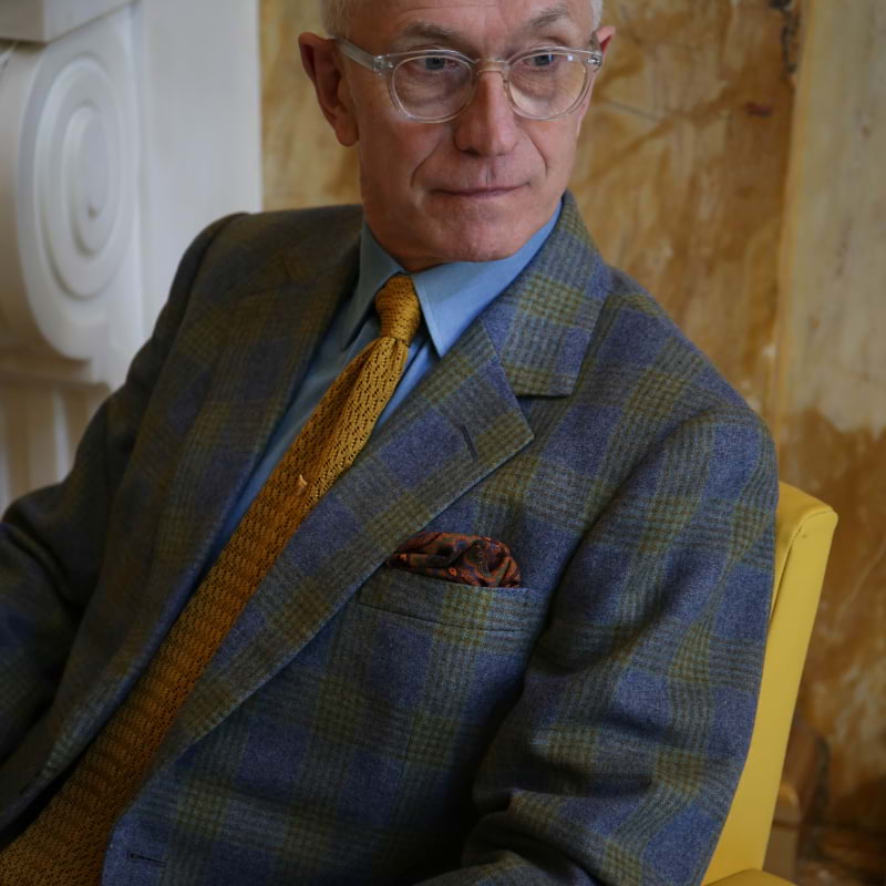 'GreyFox' menswear writer modelling bespoke sports jacket for Dege & Skinner – Bild från Dege & Skinner av Cass S. (2026-02-16)