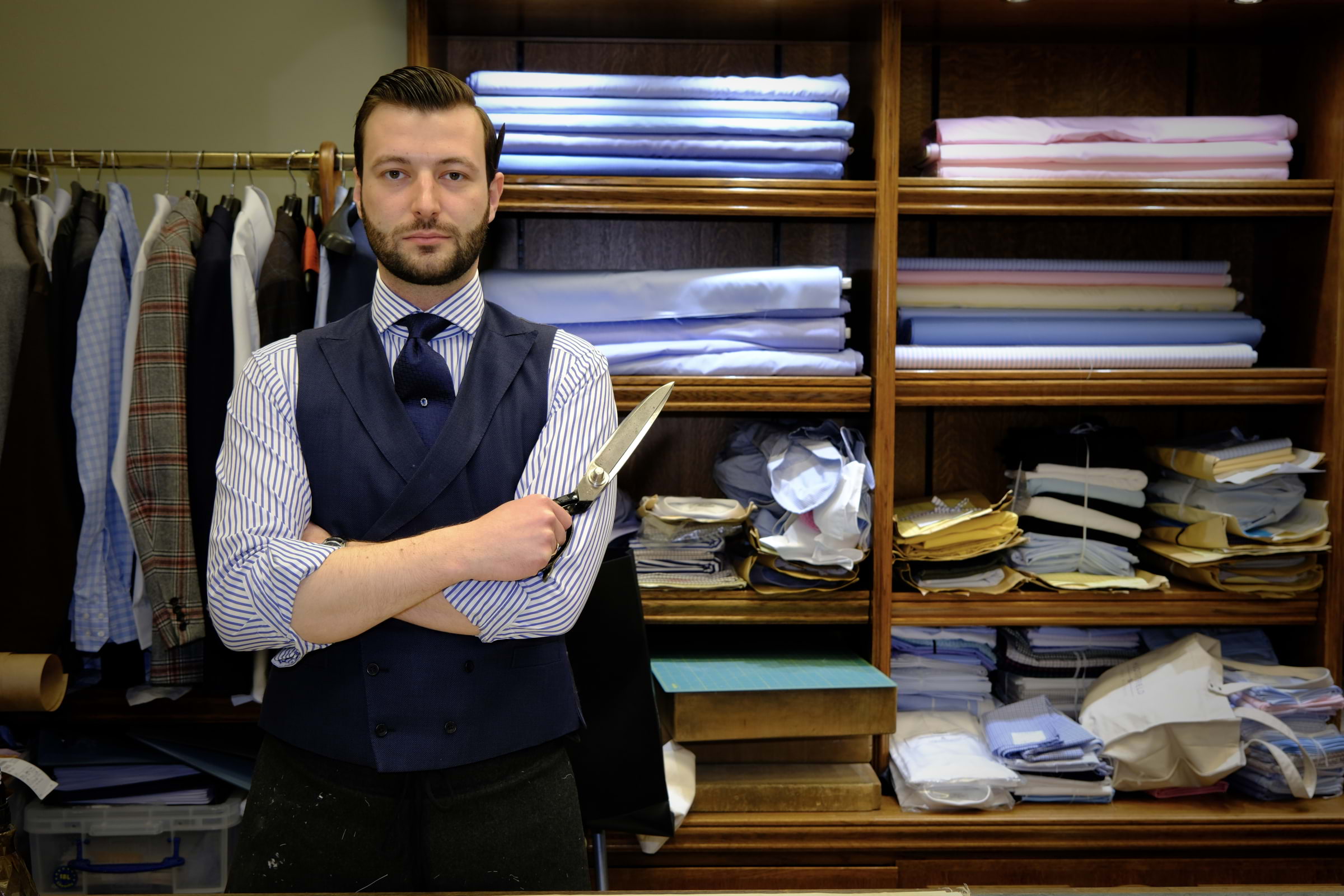 Head Shirt Cutter Tom Bradbury, 10 Savile Row London – Bild från Dege & Skinner av Cass S. (2025-05-30)