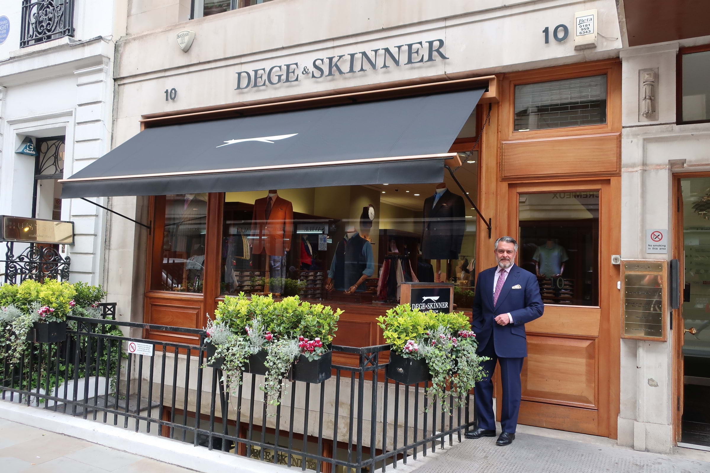 MD William Skinner, 5th generation of family-owned business, 10 savile Row – Bild från Dege & Skinner av Cass S. (2025-05-28)