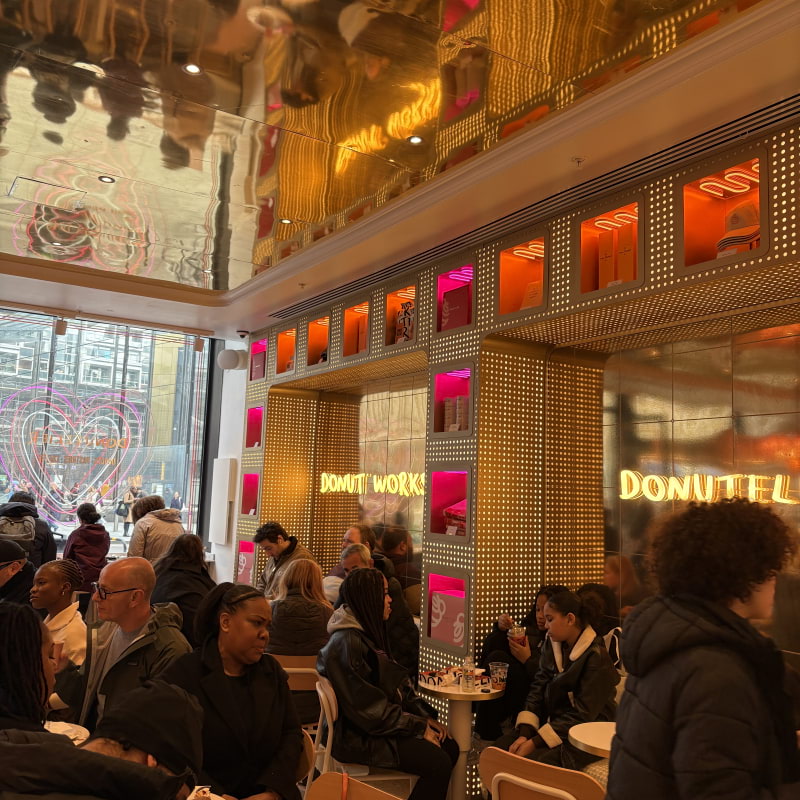 Bild fr&aring;n Donutelier Oxford Street av Vesna&nbsp;D. (2026-03-01)