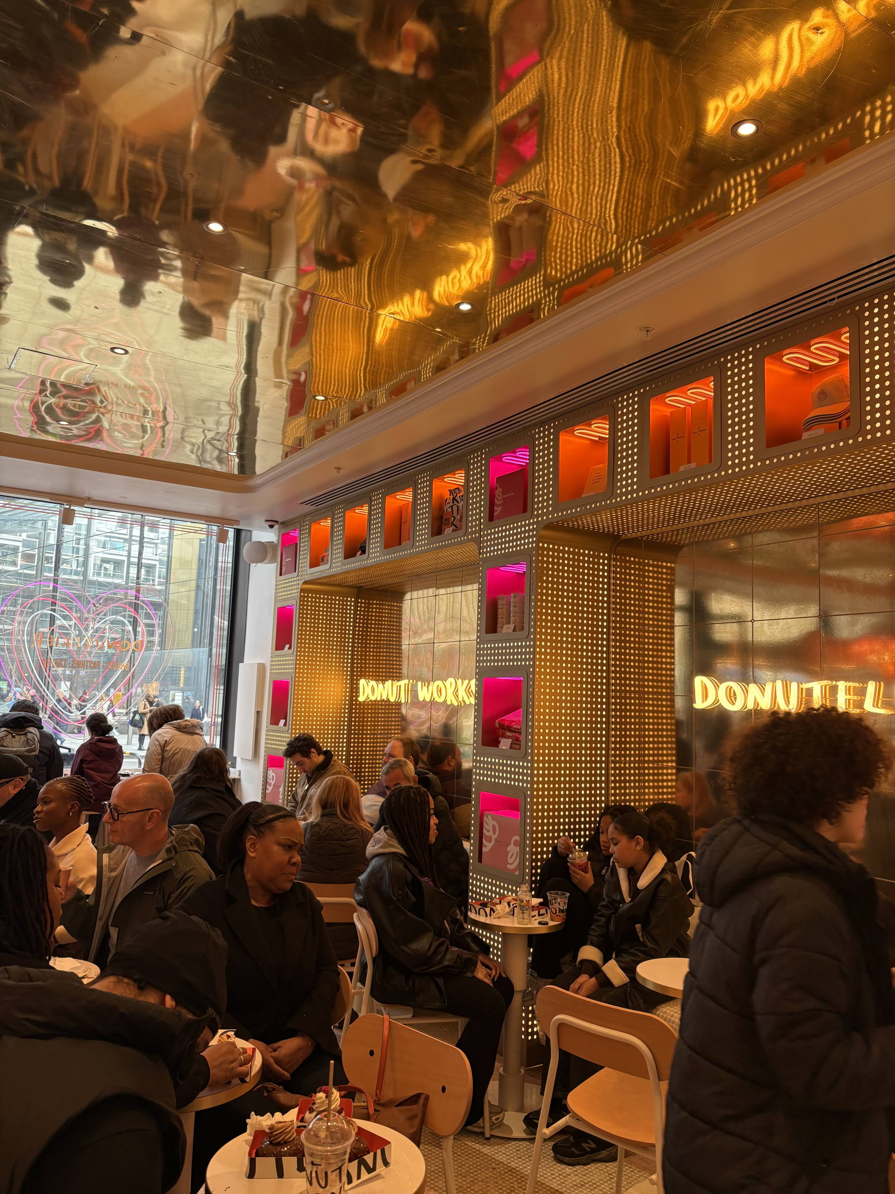 Bild från Donutelier Oxford Street av Vesna D. (2026-03-01)