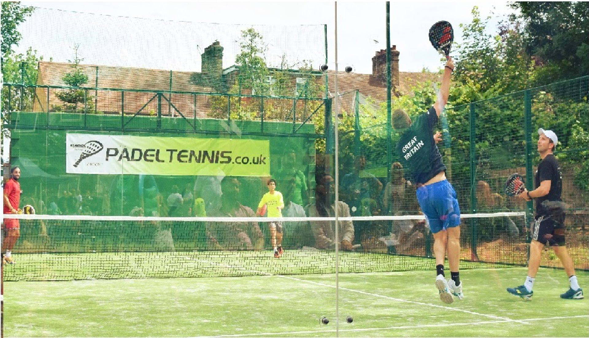 Padel Tennis London – Photo from Hazelwood Sports Club by Paul T. (18/10/2024)