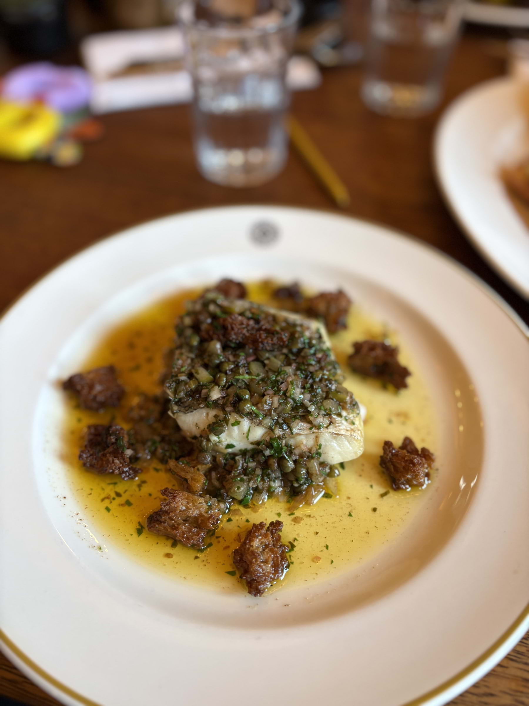 Charcoal grilled hake with lemon and brown butter – Bild från Hawksmoor St Pancras av Daniel S. (2026-02-23)
