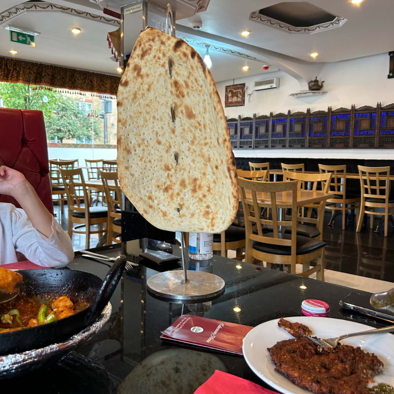 Fresh baked naan  – Photo from Khyber Pass Restaurant by Madiha S. (16/08/2023)