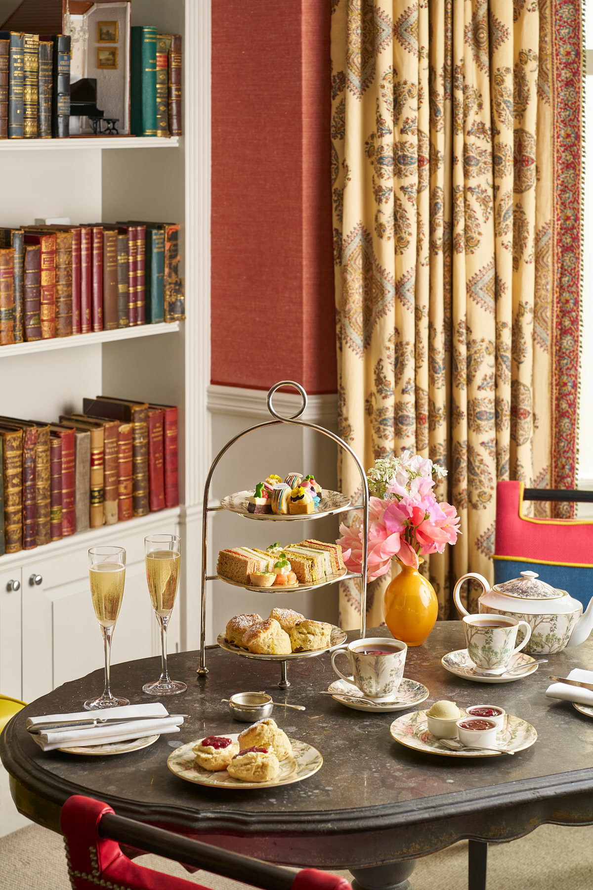 Photo from Knightsbridge Hotel by Kat H. (10/04/2025)