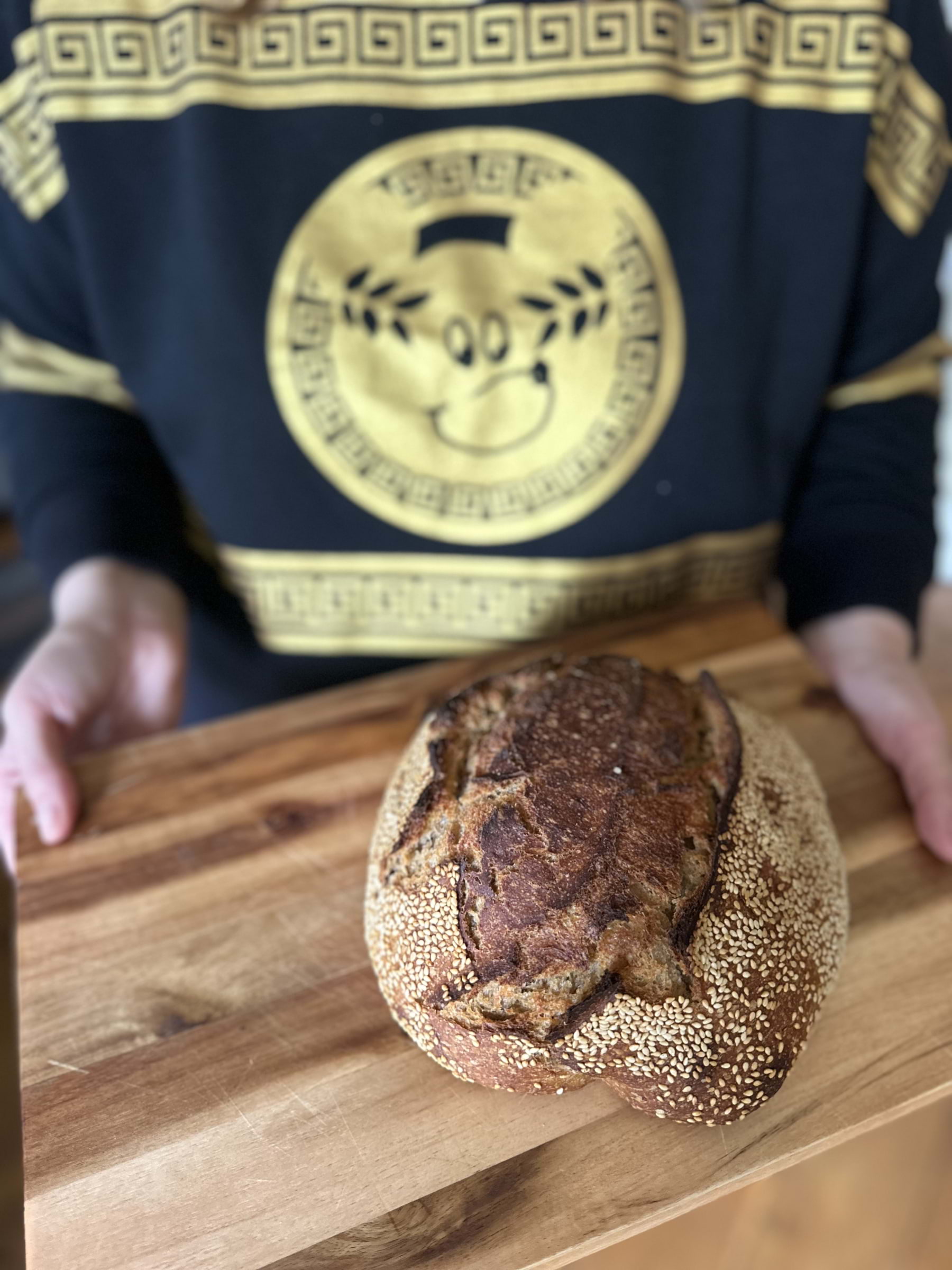 Sesame soy congee sourdough – Bild från Lucky Yu Bakery av Daniel S. (2024-10-15)