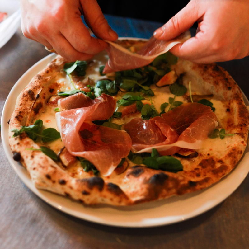 woodfired pizza – Photo from Mamma Dough Brixton by Ellie M. (12/03/2025)