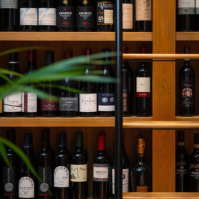 Novikov Restaurant & Bar