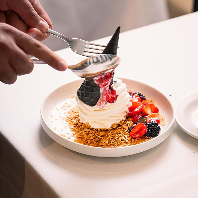 Novikov Restaurant & Bar