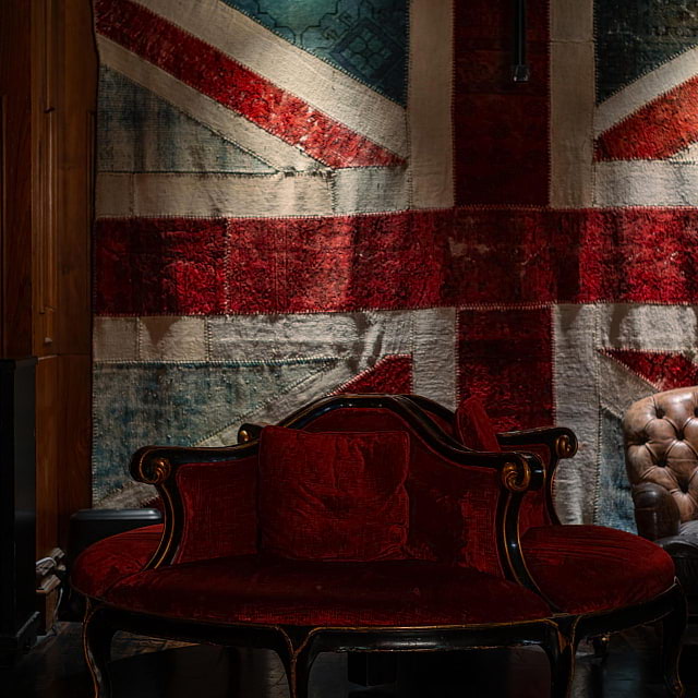 Novikov Restaurant & Bar