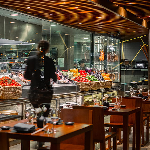 Novikov Restaurant & Bar