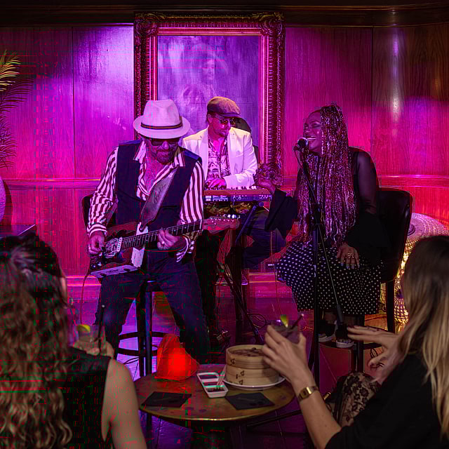 Novikov Restaurant & Bar