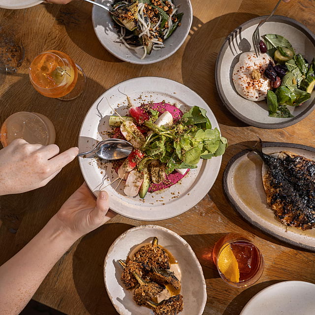 Lucas Amillano Pujal&agrave; &middot; Rovi by Ottolenghi