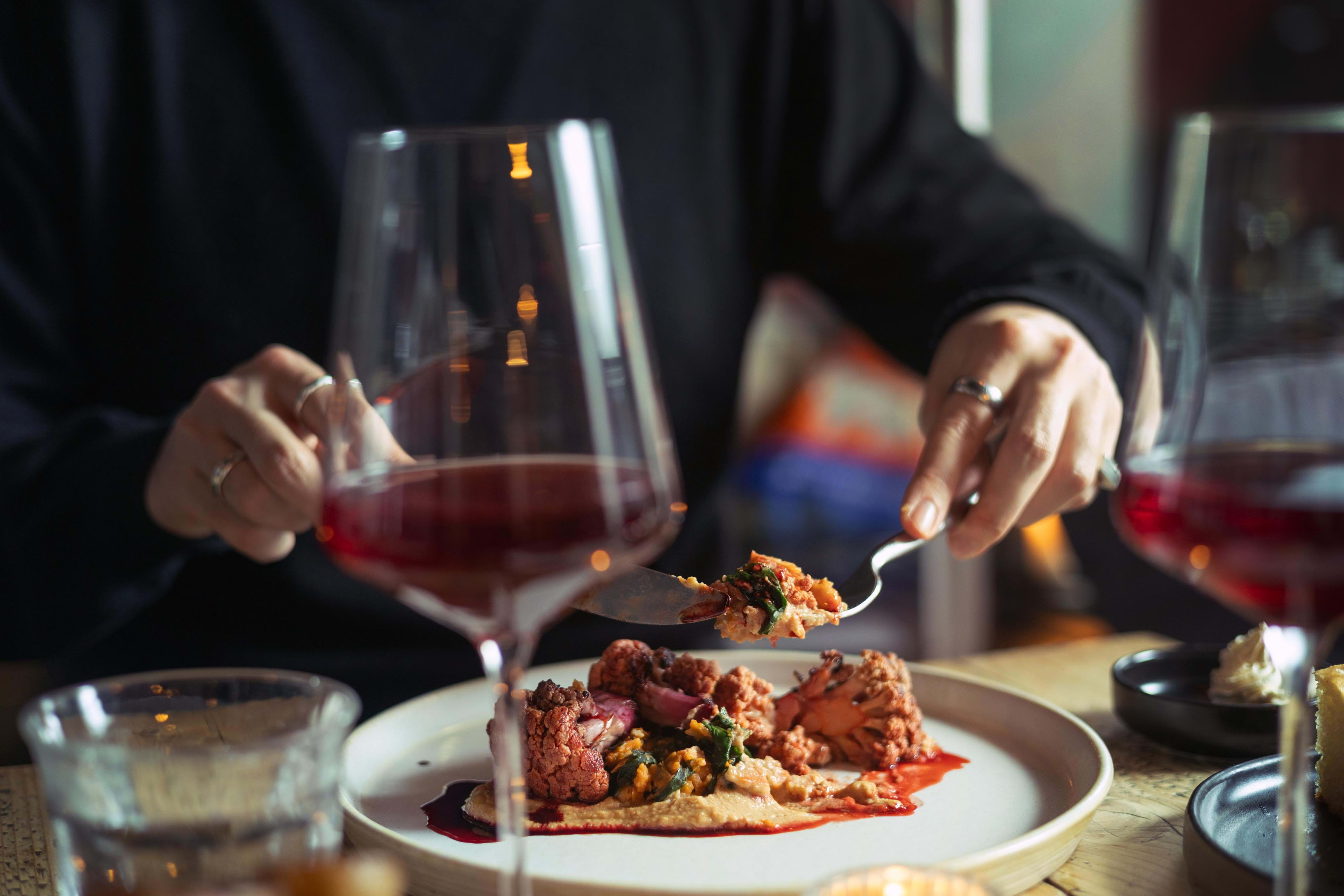 Salut! – Solo dining