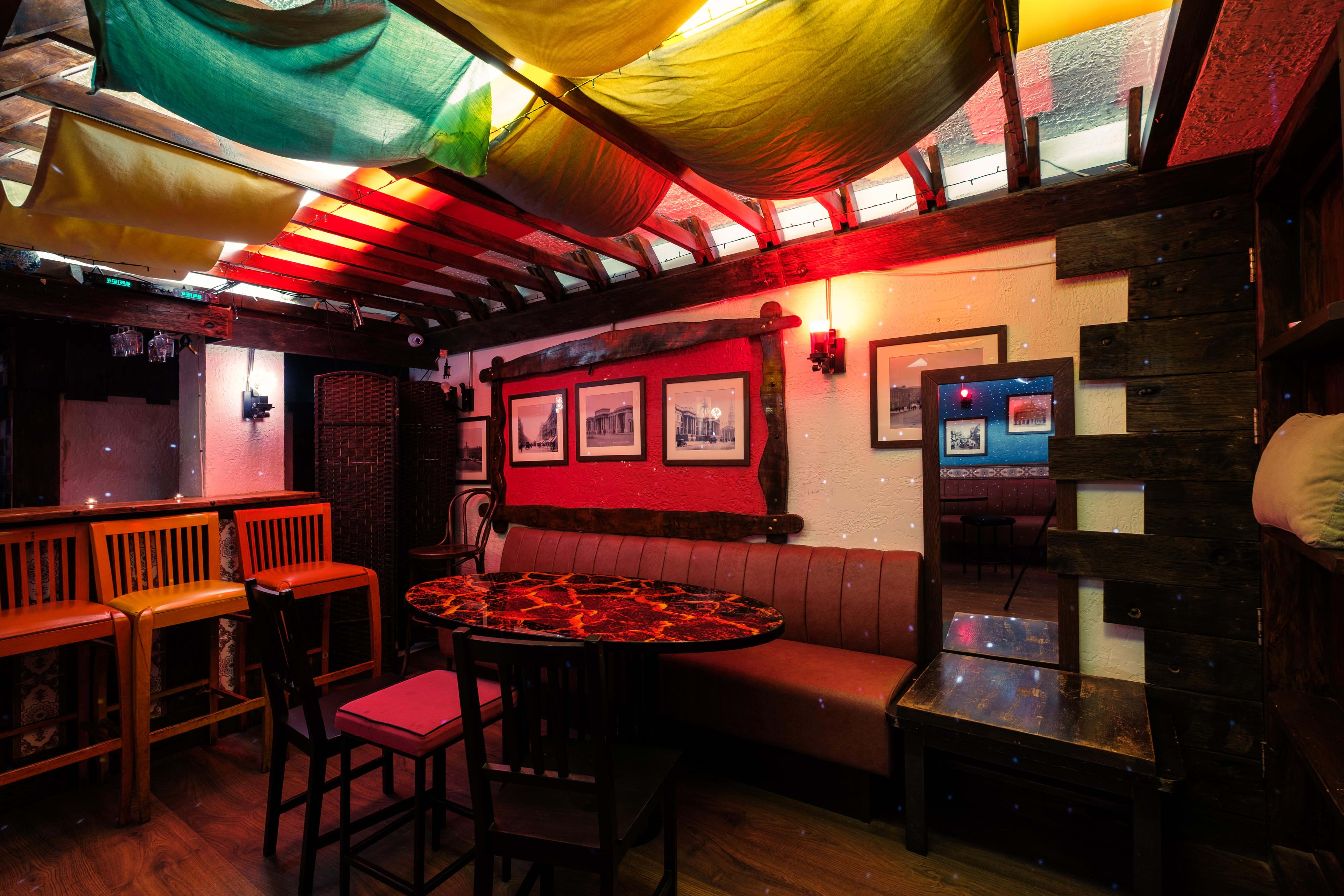 Violet's – Romantic restaurants