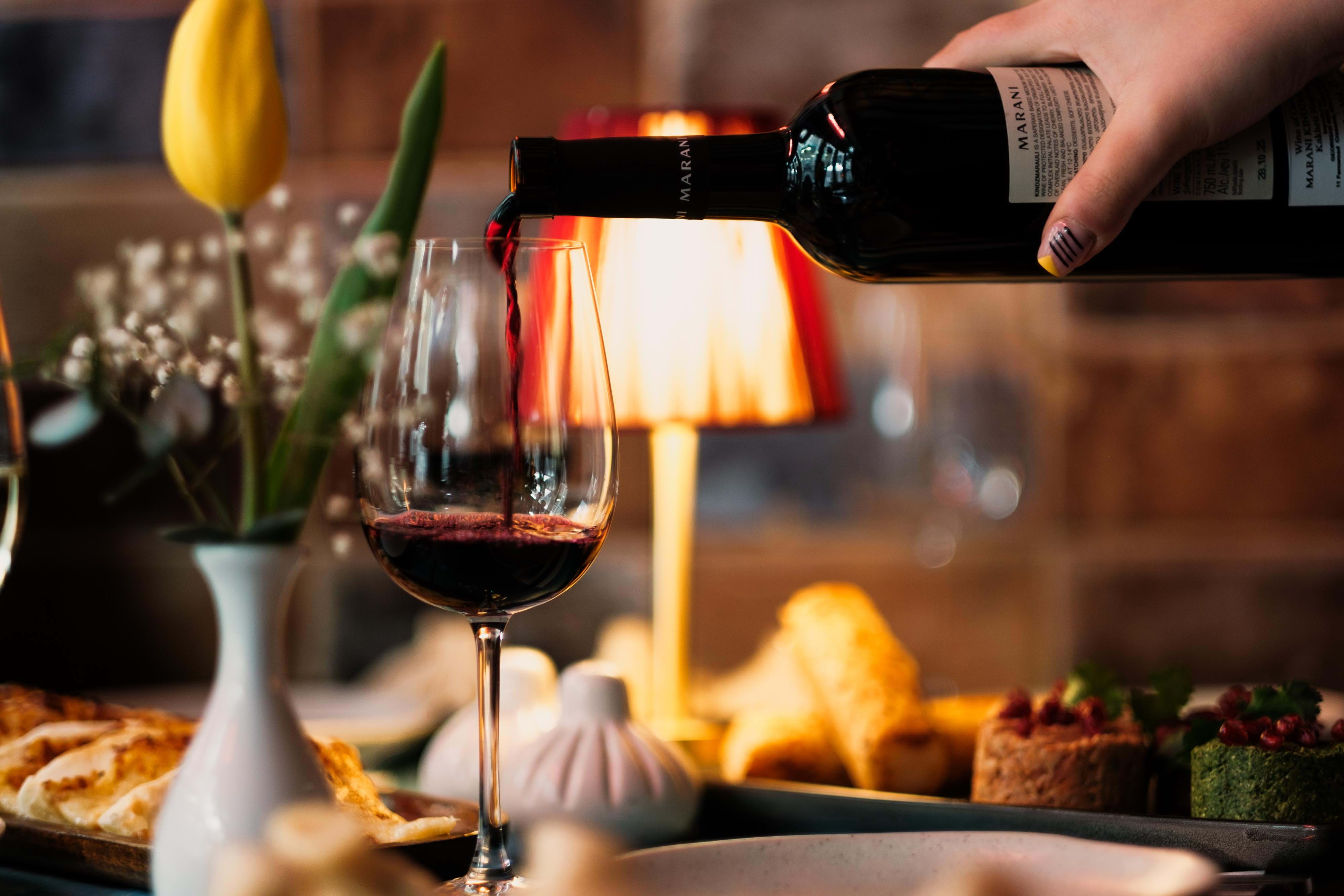 Violet's – Wine bars