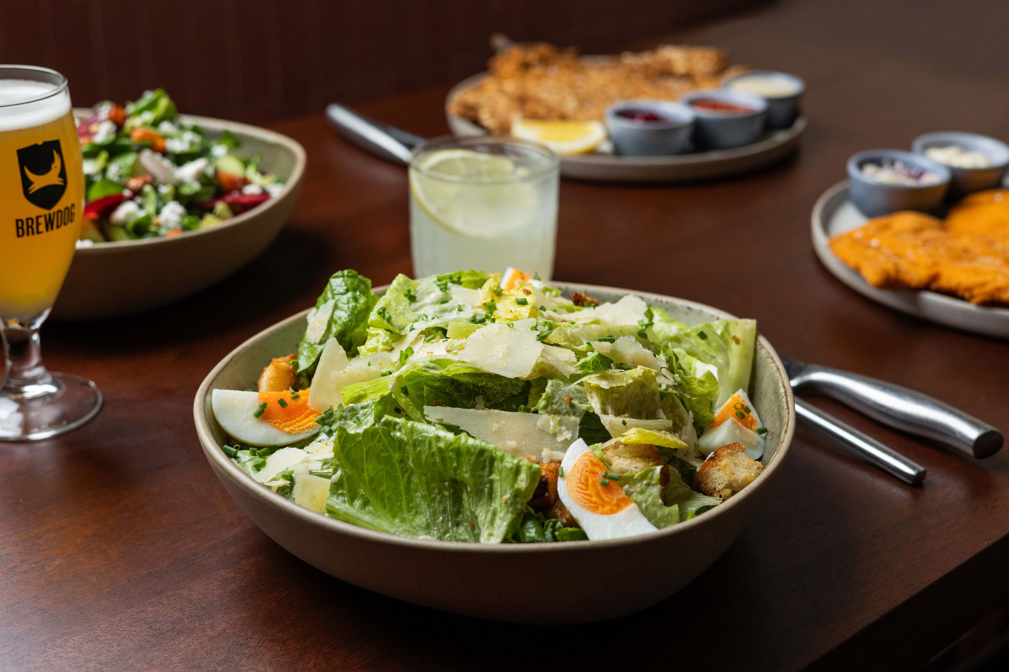 Von Crumb – Outdoor restaurants