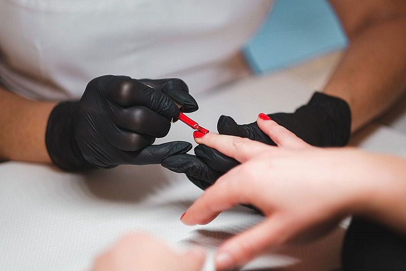 M & M Nail & Beauty Center