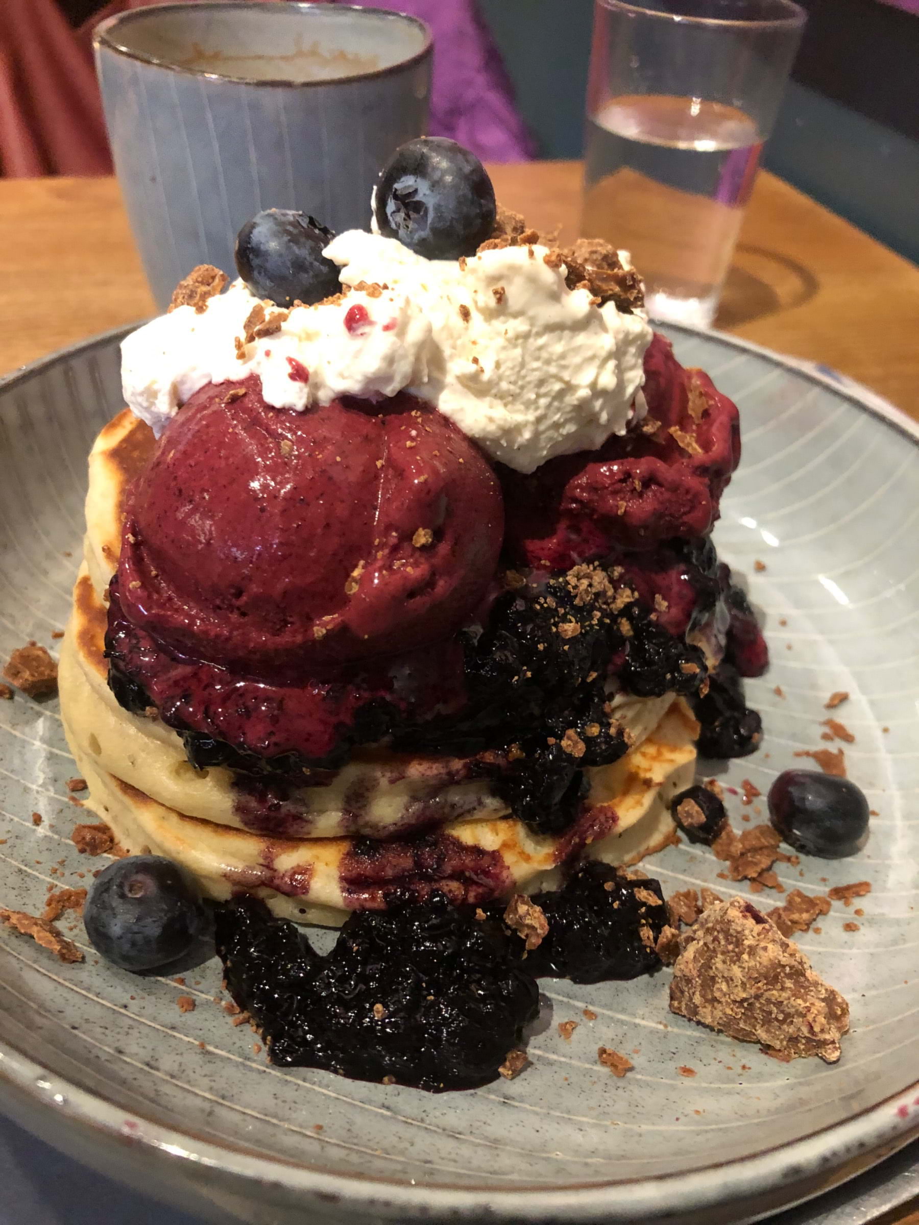🫐🥞BLUEBERRY PANCAKES🥞🫐 – Photo from Mr Cake Rådmansgatan by Anna L. (04/10/2022)