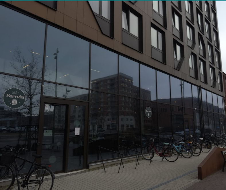 Outside view of Barrelia - Cafe and Bar in V&auml;stra Hamnen Malm&ouml; &ndash; Bild fr&aring;n Barrelia av Gordey&nbsp;P. (2026-03-12)