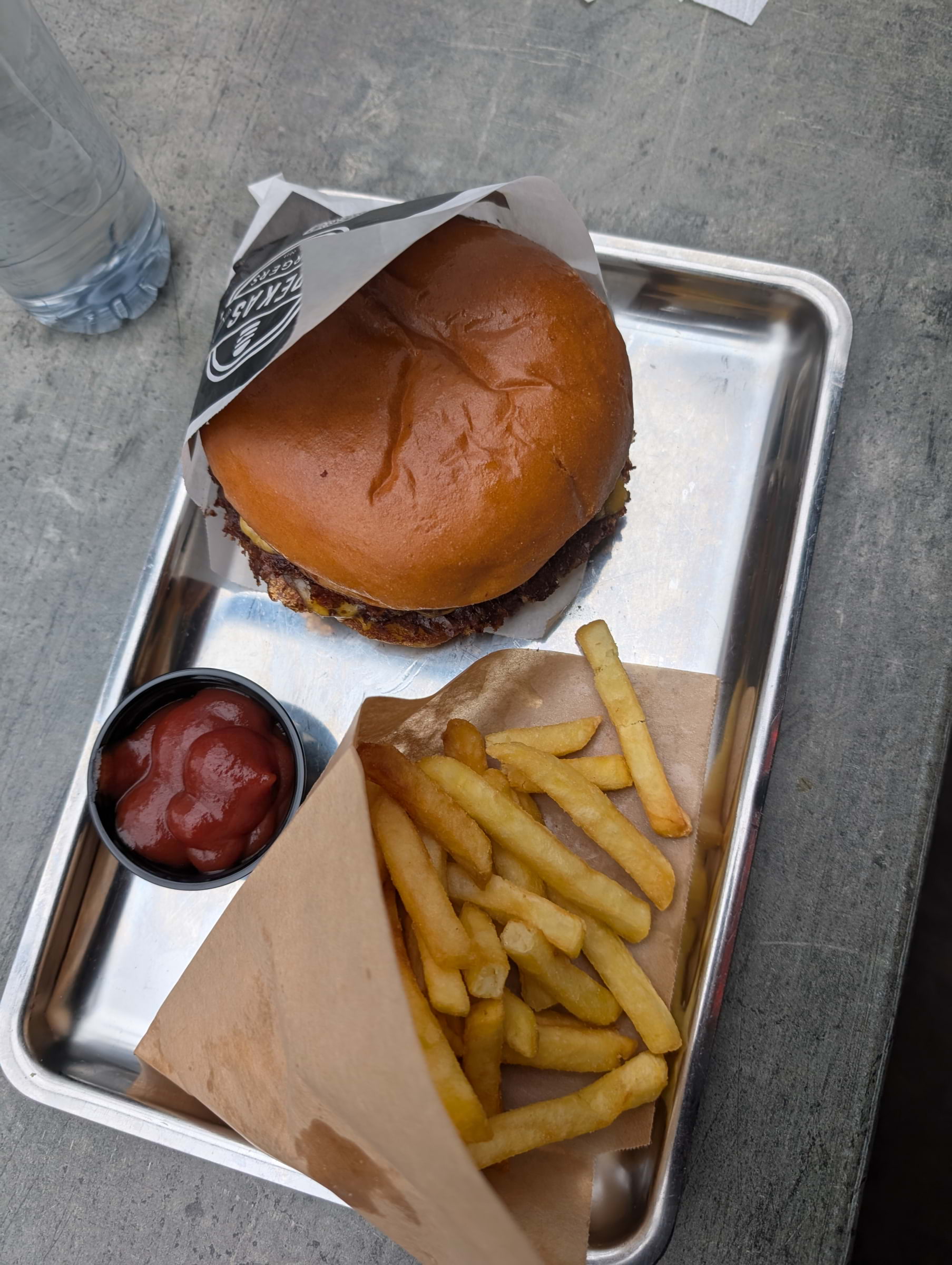 Photo from Rekas Burgers by Doux E. (31/10/2025)