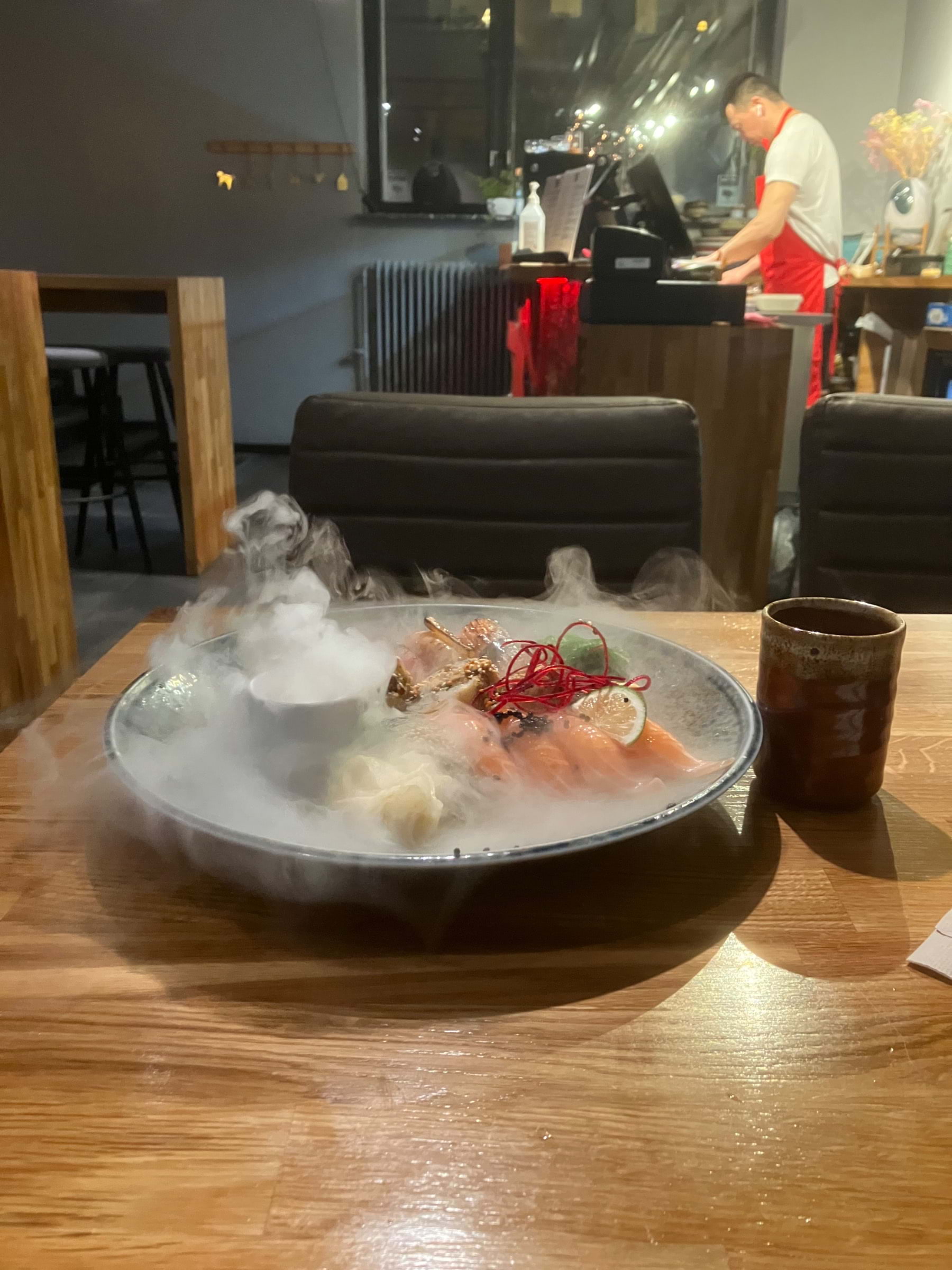 Lunch kl fyra, humöret räddades av en stor läcker sushi ! – Photo from Nōburu Sushi by Calle M. (06/12/2022)