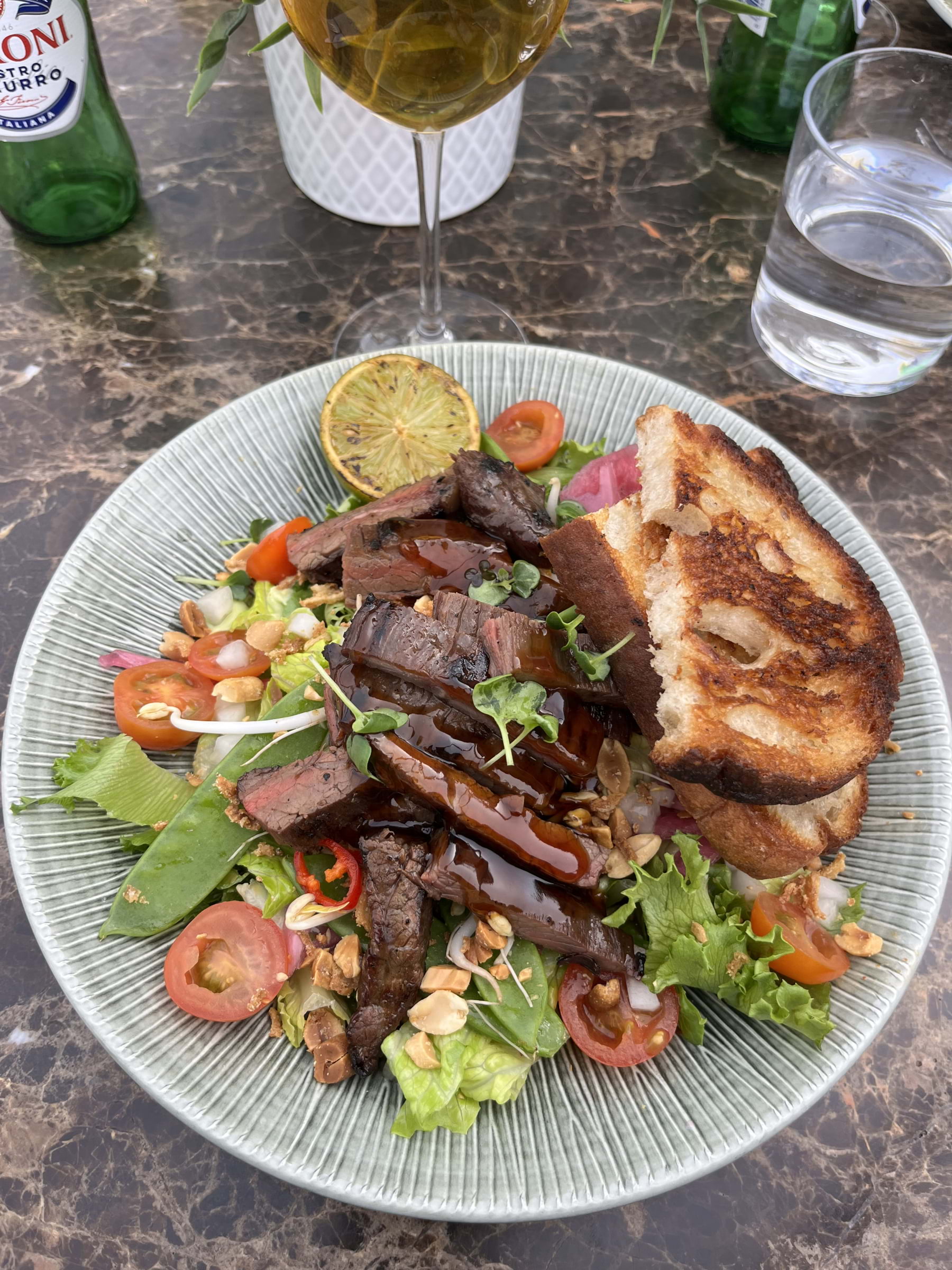 Bild från Satin av Moa L. (2026-04-19)